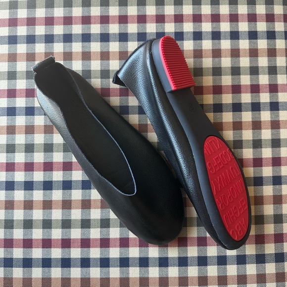 Black Ballet Flats with Red Sole - Picture 1 of 7